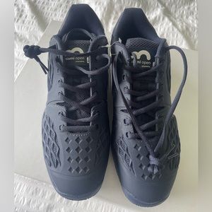 Navy blue Lacoste women’s tennis shoes